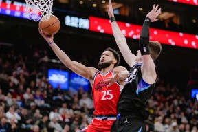 关于西蒙斯陷入低谷，三连败连败，独行侠球队命运悬念！的信息-欧亿体育官网