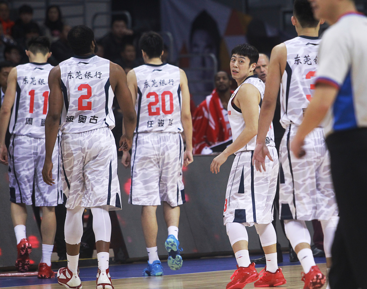 德约科维奇迎来三赛季出色发挥，掘金观众热烈欢呼！