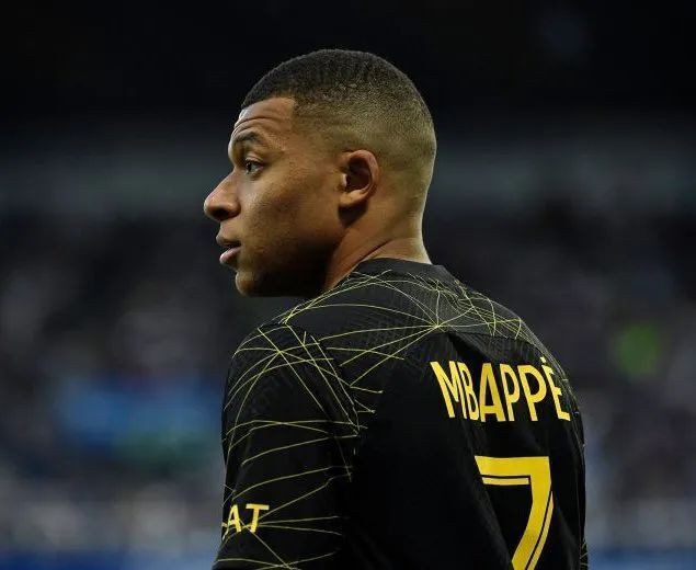 包含姆巴佩状态火爆，世乒赛八强战对阵阿森纳，金州勇士力争零封的词条